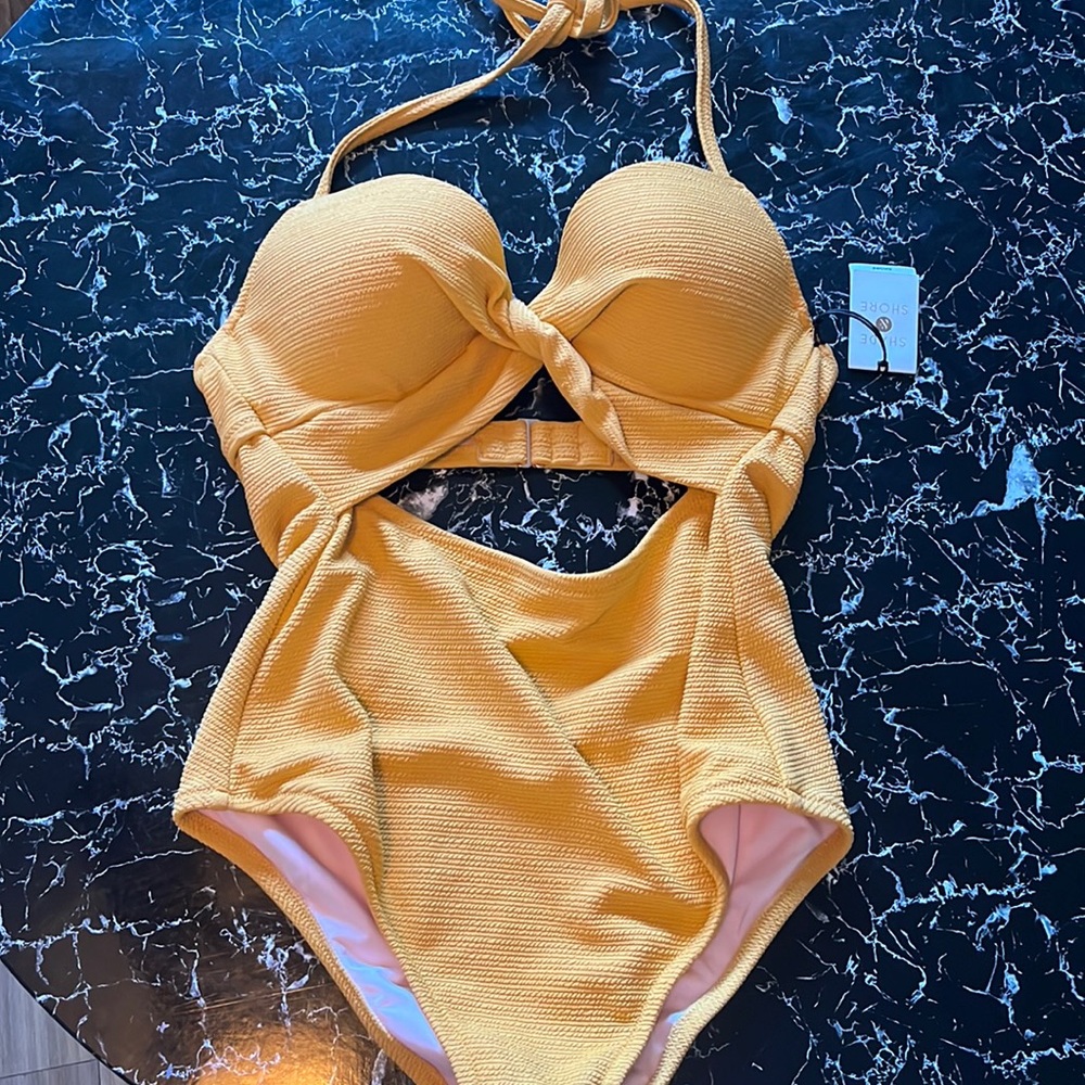 Shade & Shore one piece swimsuit